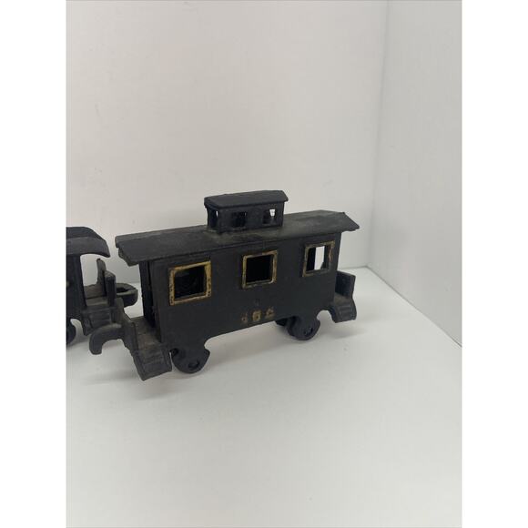 Vintage Cast Iron Steam Locomotive Train Set - Picture 4 of 7